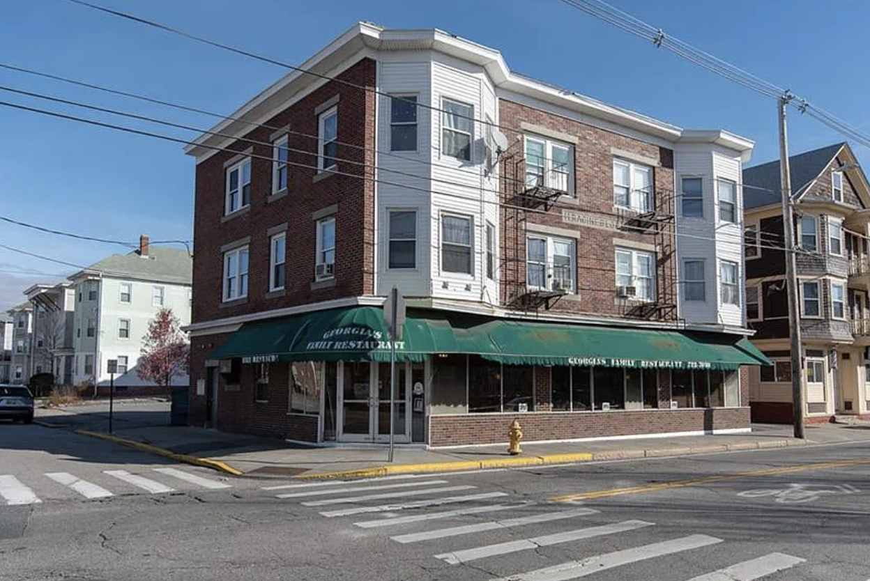 913 Dexter Street Central Falls, RI